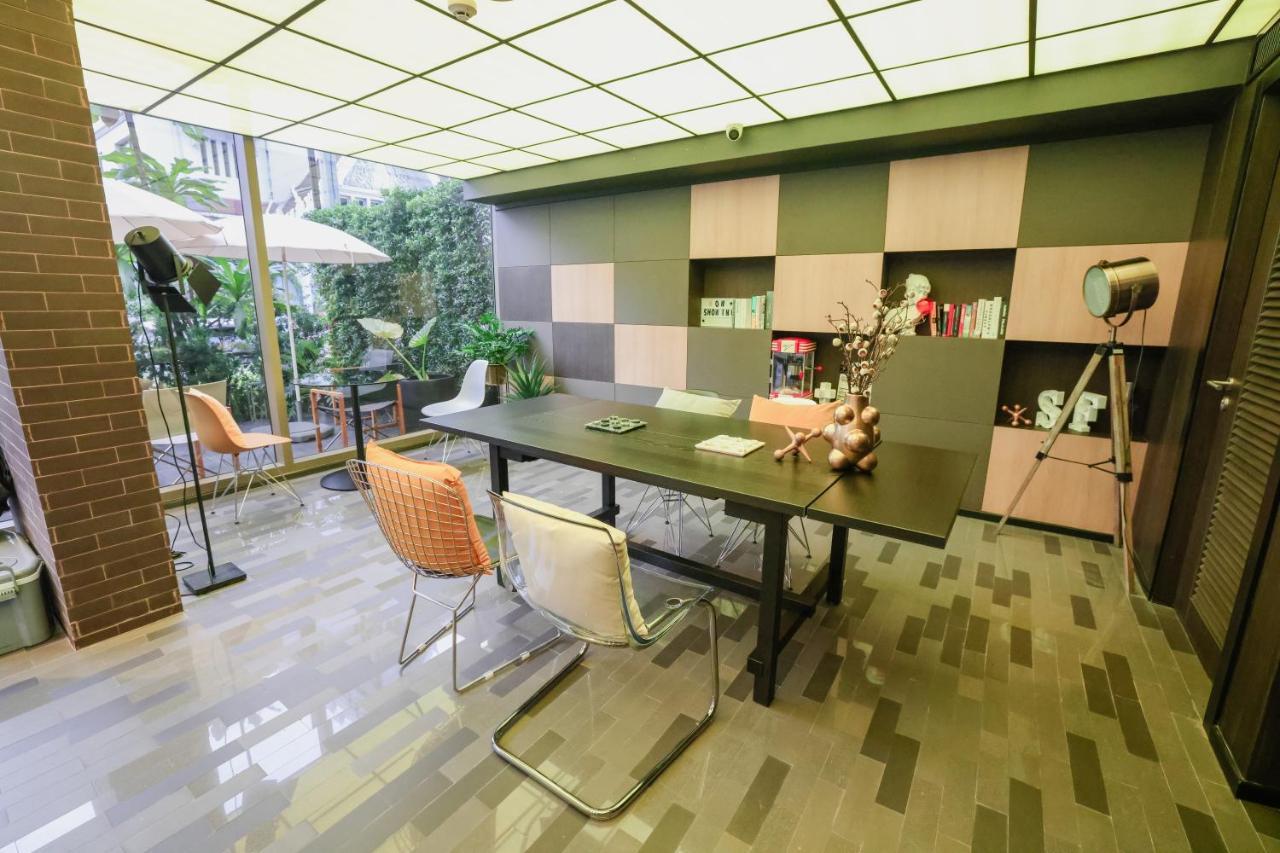 Seekers Finders Rama IV Hotel Surestay Collection By BW Bangkok Exteriör bild
