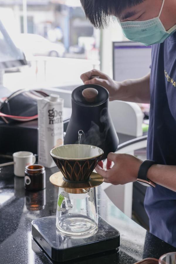Seekers Finders Rama IV Hotel Surestay Collection By BW Bangkok Exteriör bild
