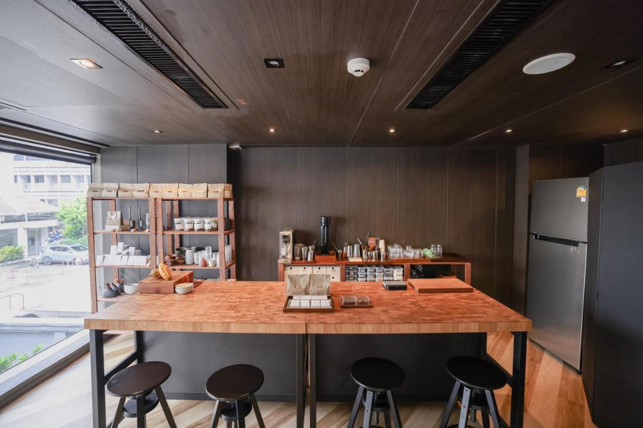 Seekers Finders Rama IV Hotel Surestay Collection By BW Bangkok Exteriör bild