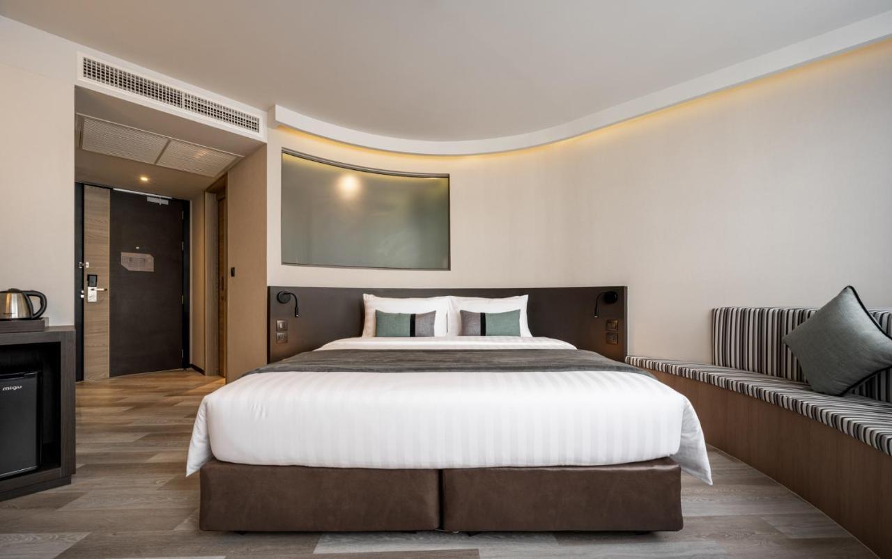 Seekers Finders Rama IV Hotel Surestay Collection By BW Bangkok Exteriör bild