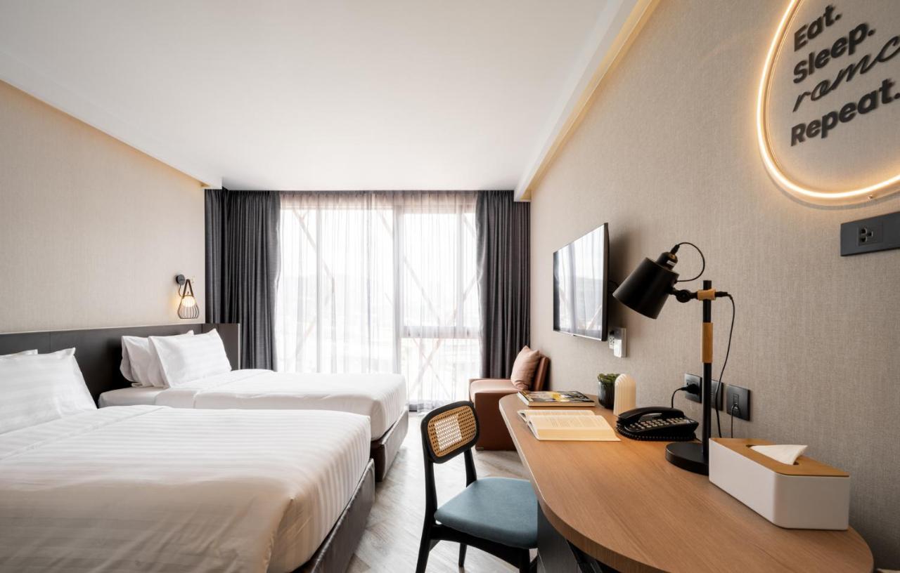 Seekers Finders Rama IV Hotel Surestay Collection By BW Bangkok Exteriör bild