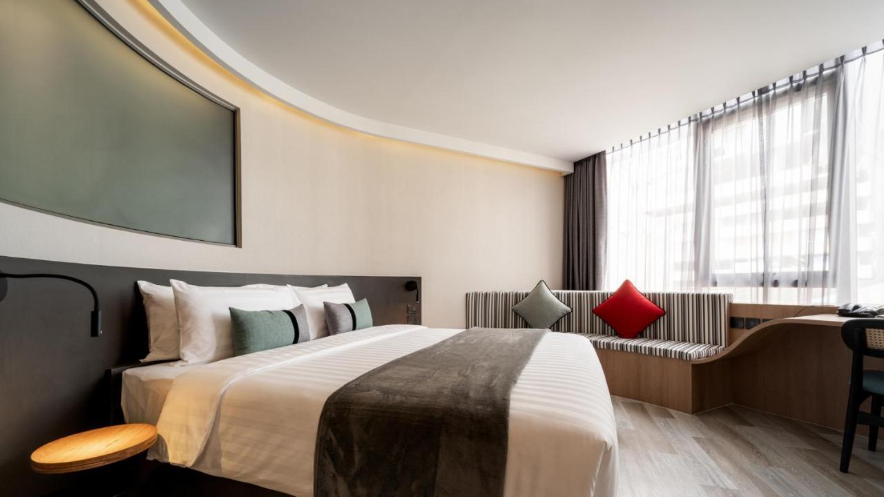 Seekers Finders Rama IV Hotel Surestay Collection By BW Bangkok Exteriör bild