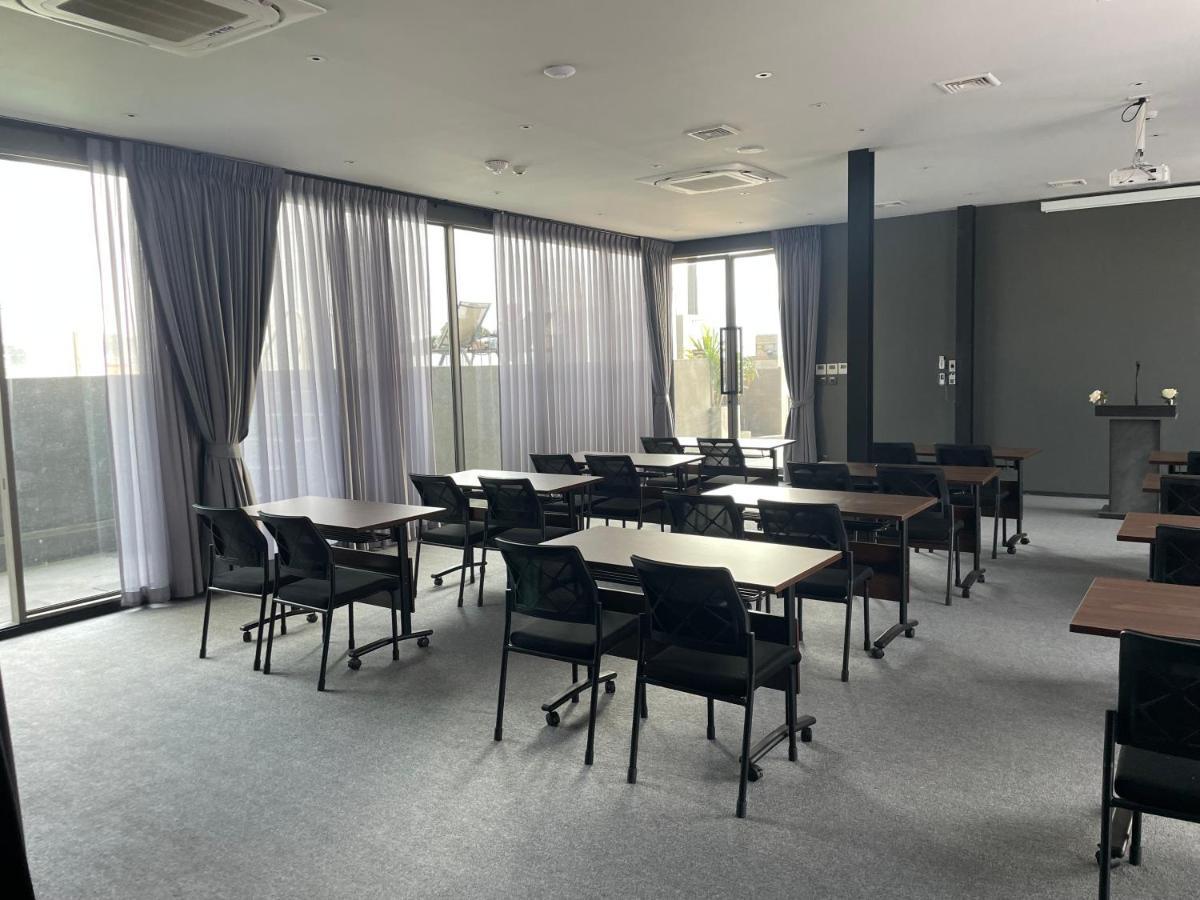 Seekers Finders Rama IV Hotel Surestay Collection By BW Bangkok Exteriör bild