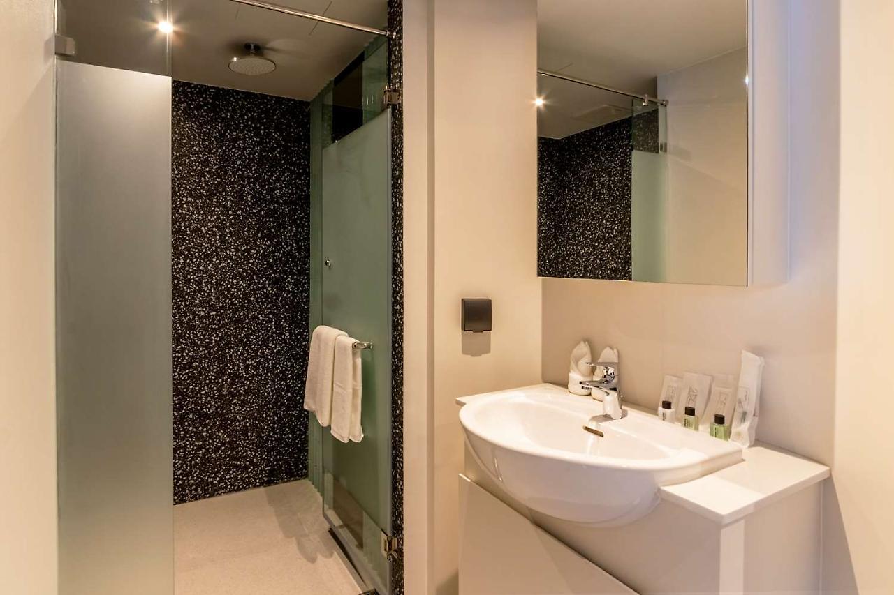 Seekers Finders Rama IV Hotel Surestay Collection By BW Bangkok Exteriör bild