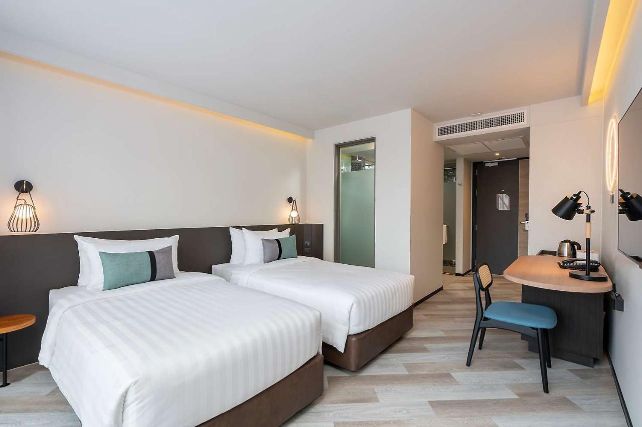 Seekers Finders Rama IV Hotel Surestay Collection By BW Bangkok Exteriör bild
